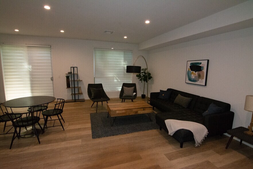 More Photos Of 2006 S Corning St, Los Angeles Apartments For Sale