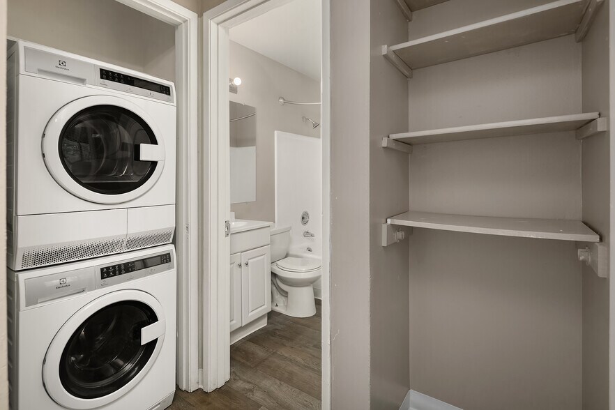 More Photos Of 220 S 152nd St, Burien Apartments For Sale