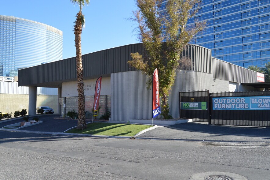 More Photos Of 3061 Business Ln, Las Vegas Warehouse For Sale