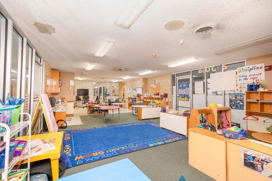 More Photos Of 2081 Mesa Valley Way, Austell Specialty For Sale