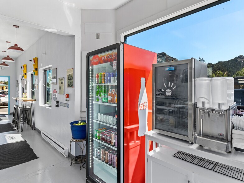 More Photos Of 865 Moraine Ave, Estes Park Restaurant For Sale