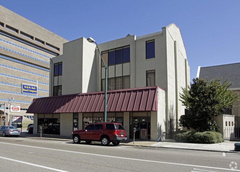 Primary Photo Of 138 N B B King Blvd, Memphis Office For Sale