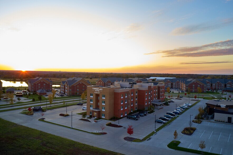 More Photos Of 4210 Philips Farm Rd, Columbia Unknown For Lease