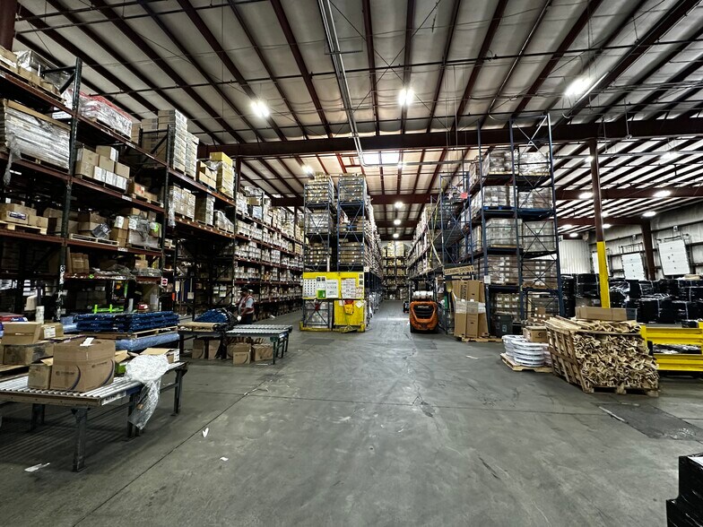 More Photos Of 100 Middlesex Ave, Carteret Industrial For Sale