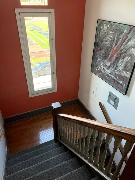 More Photos Of 1985 W 28th St, Cleveland Office For Lease