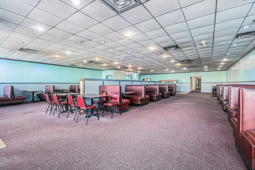 More Photos Of 2931 Niles Ave, Saint Joseph Flex For Sale