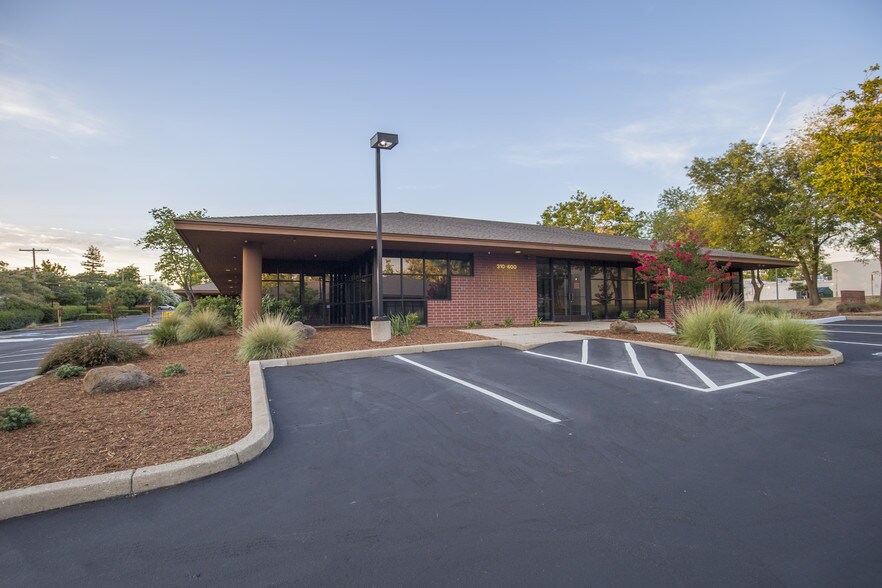 More Photos Of 7803 Madison Ave, Citrus Heights Office For Lease