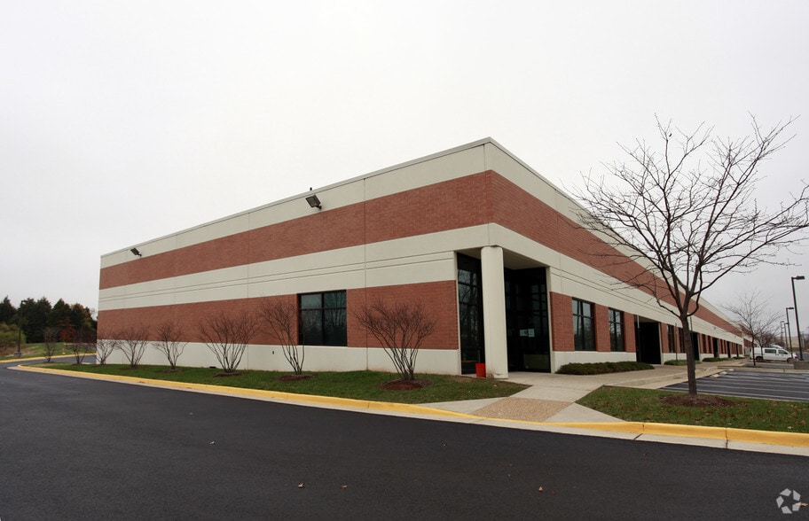 More Photos Of 8480-8498 Kao Cir, Manassas Unknown For Lease
