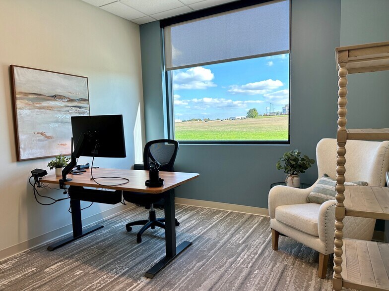 More Photos Of 4324 Mapleshade Ln, Plano Coworking Space