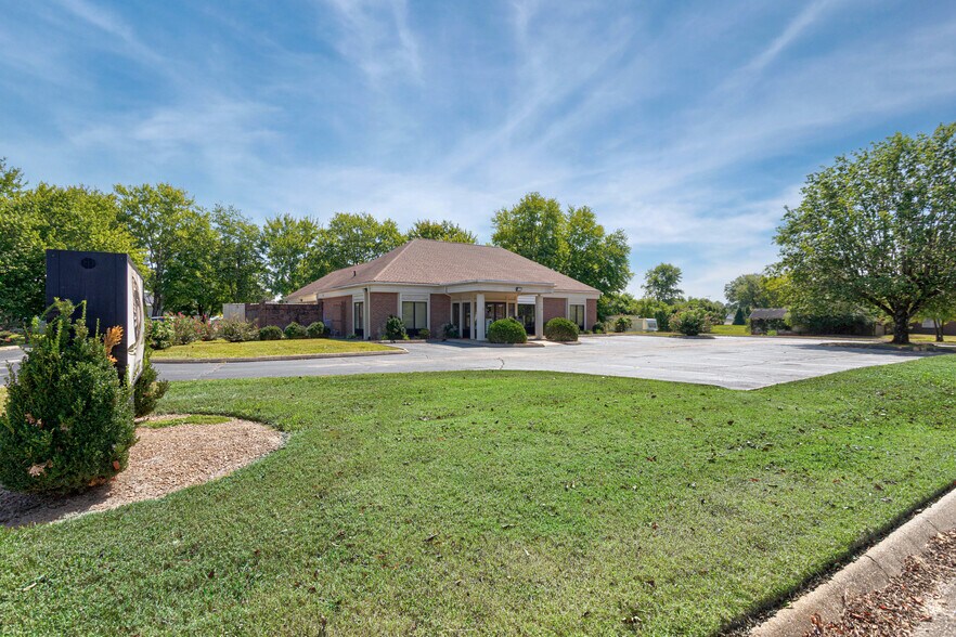 More Photos Of 214 N Horton Pky, Chapel Hill Bank For Sale