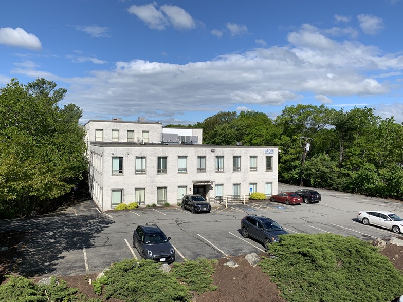 Primary Photo Of 260 Bear Hill Rd, Waltham Medical For Lease