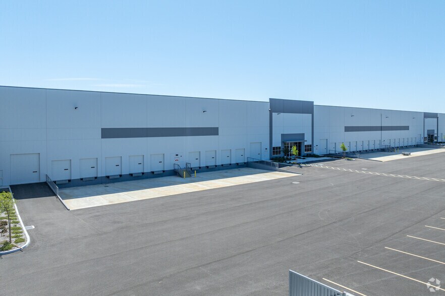More Photos Of 3100 Ramco St, West Sacramento Distribution For Lease