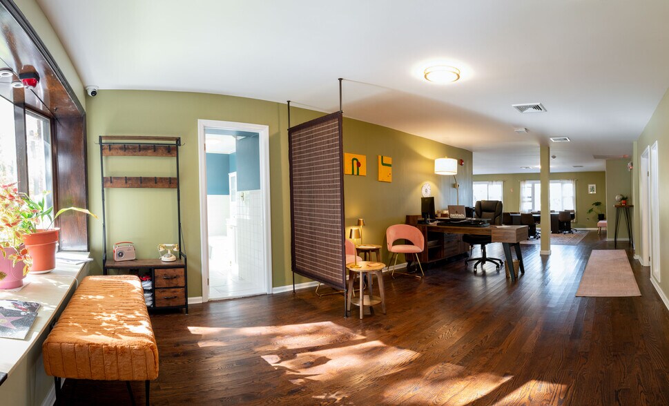 More Photos Of 153 Skylands Rd, Ringwood Office For Sale