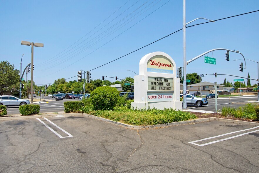 More Photos Of 6144 Dewey Dr, Citrus Heights Drugstore For Sale