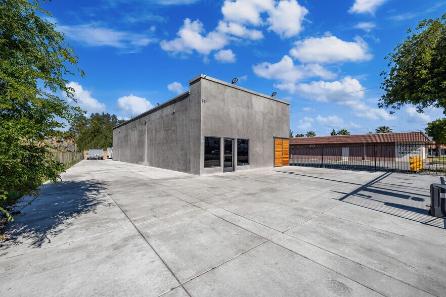 More Photos Of 701 Texas St, Redlands Office For Sale