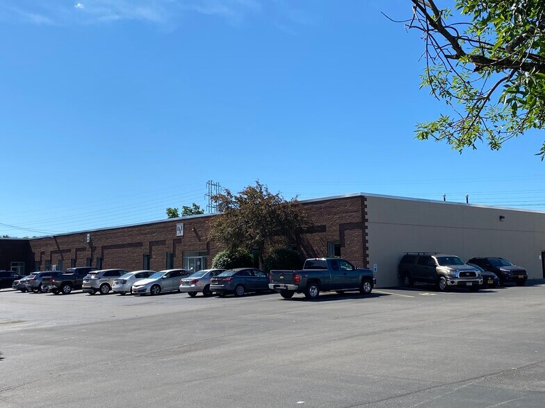 More Photos Of 3495 Winton Pl, Rochester Flex For Lease