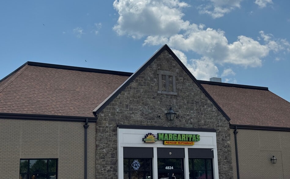 More Photos Of 4824 Berewick Town Center Dr, Charlotte Restaurant For Sale