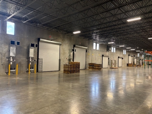 More Photos Of 4407-4497 SW Martin Hwy, Palm City Unknown For Lease