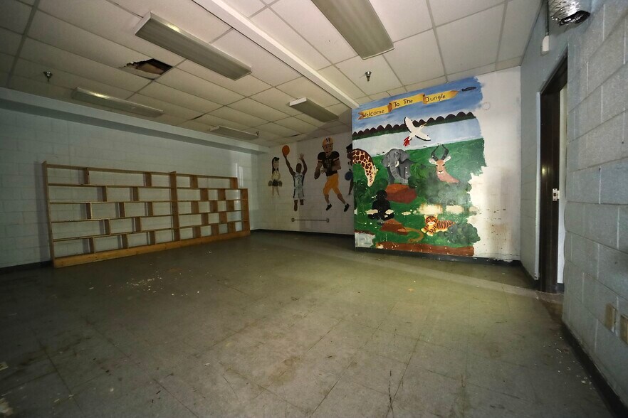 More Photos Of 970 E Humbolt St, Fort Worth Medical For Sale