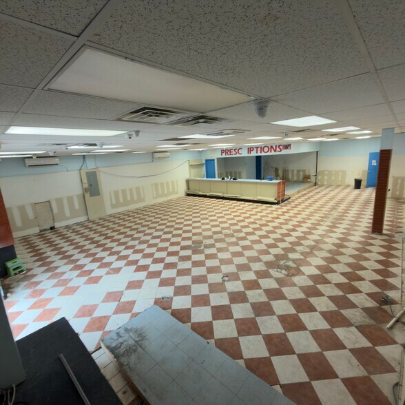 More Photos Of 613-613 Westchester Ave, Bronx Storefront Retail Office For Lease