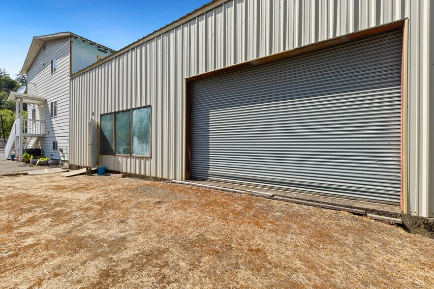 More Photos Of 5565 NE Stephens St, Winchester Auto Repair For Sale