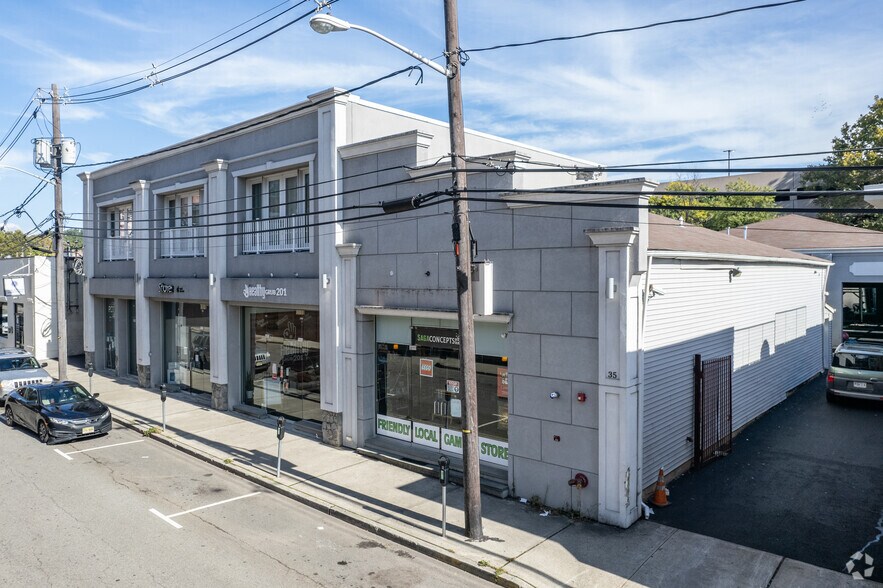 Primary Photo Of 35 S Van Brunt St, Englewood Storefront Retail Office For Lease