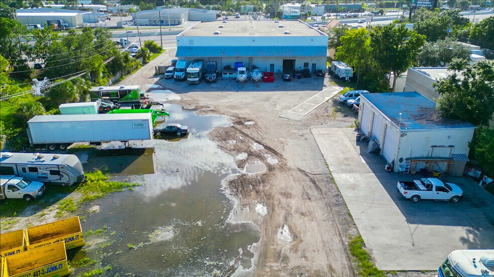 More Photos Of 13755 U.S. Highway 19 N, Clearwater Warehouse For Lease