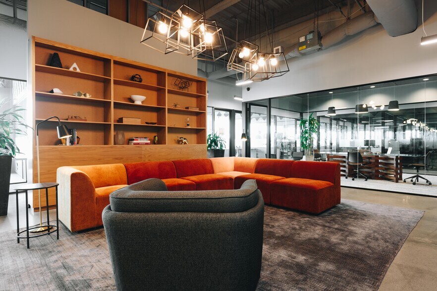 More Photos Of 555 Fayetteville St, Raleigh Coworking Space