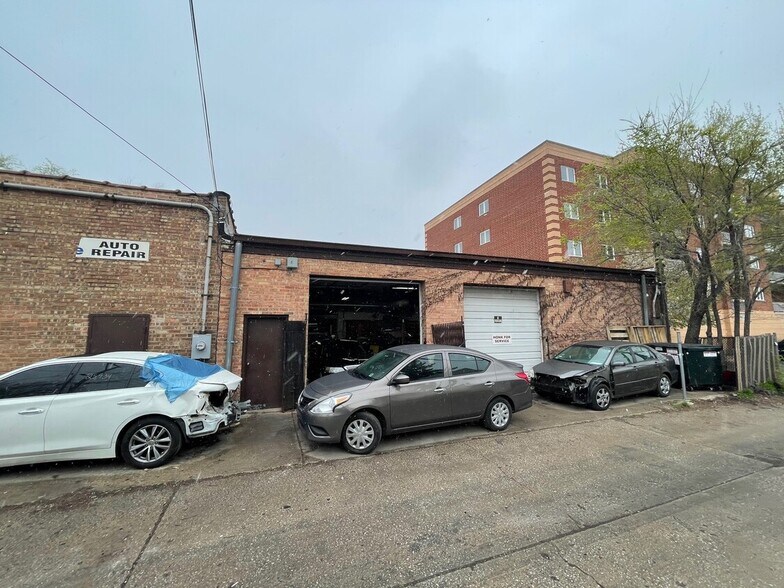 More Photos Of 3525 N Harlem Ave, Chicago General Retail For Sale