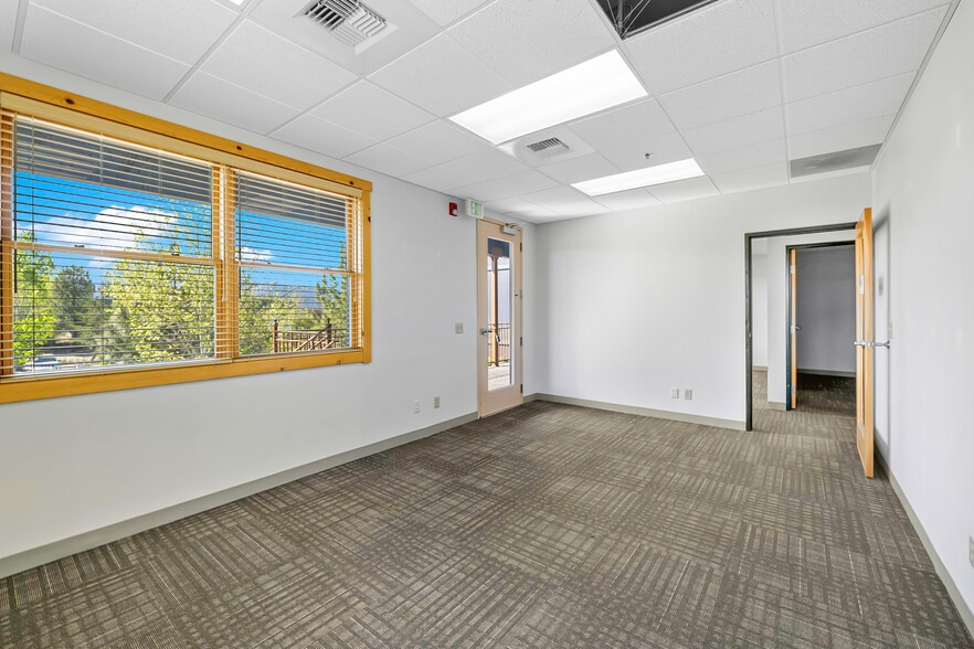 More Photos Of 12313 Soaring Way, Truckee Medical For Sale