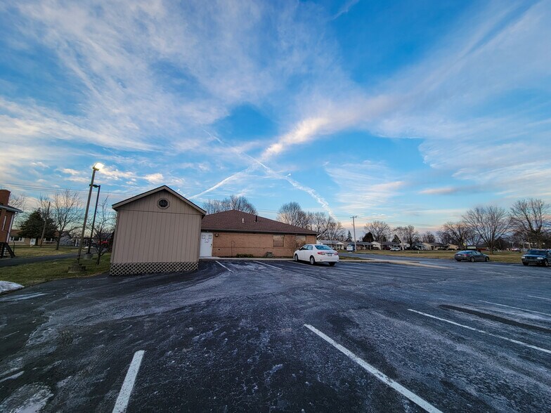 More Photos Of 1659 W 2nd St, Xenia Medical For Lease