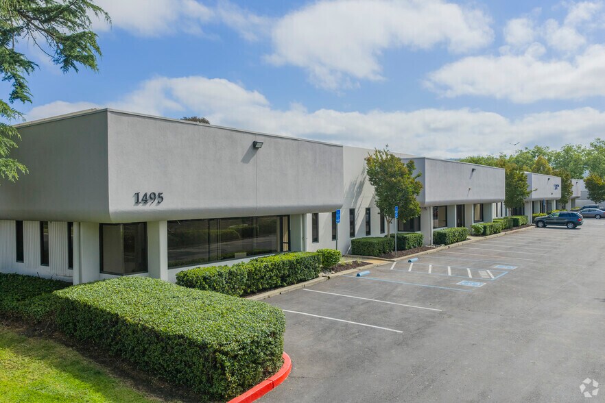 More Photos Of 1495-1497 Zephyr Ave, Hayward Unknown For Lease