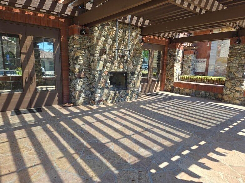 More Photos Of 1848 Portola Ave, Livermore Restaurant For Lease