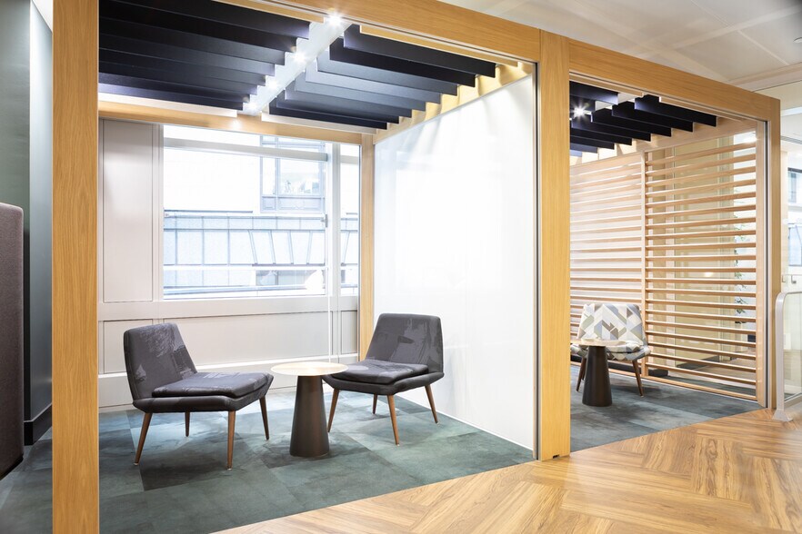 More Photos Of 99 Bishopsgate, London Office For Lease