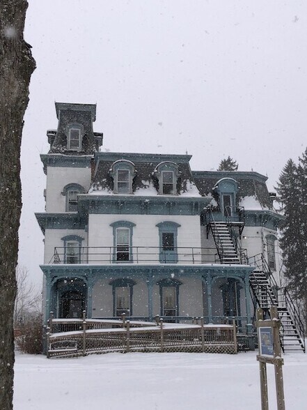 More Photos Of 8196 Green Rd, Hubbardsville Apartments For Sale