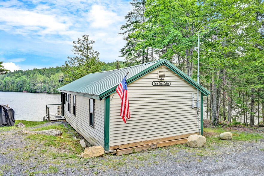 More Photos Of 15 Lower Wilson Pond Rd, Greenville Specialty For Sale
