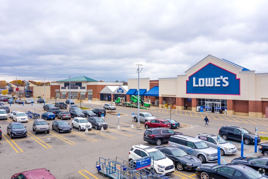 More Photos Of 28300-28800 Telegraph Rd, Southfield General Retail For Sale
