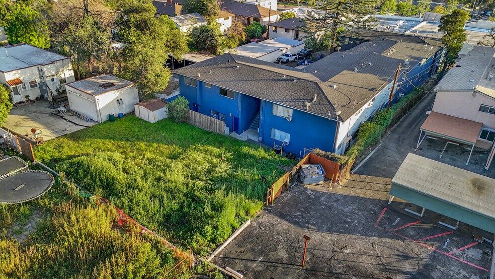 More Photos Of 755-757 E Pine St, Altadena Apartments For Sale