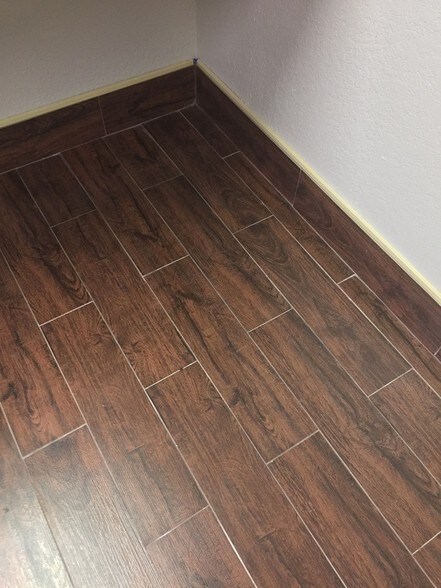 More Photos Of 337 Oaks Trl, Garland Office For Lease