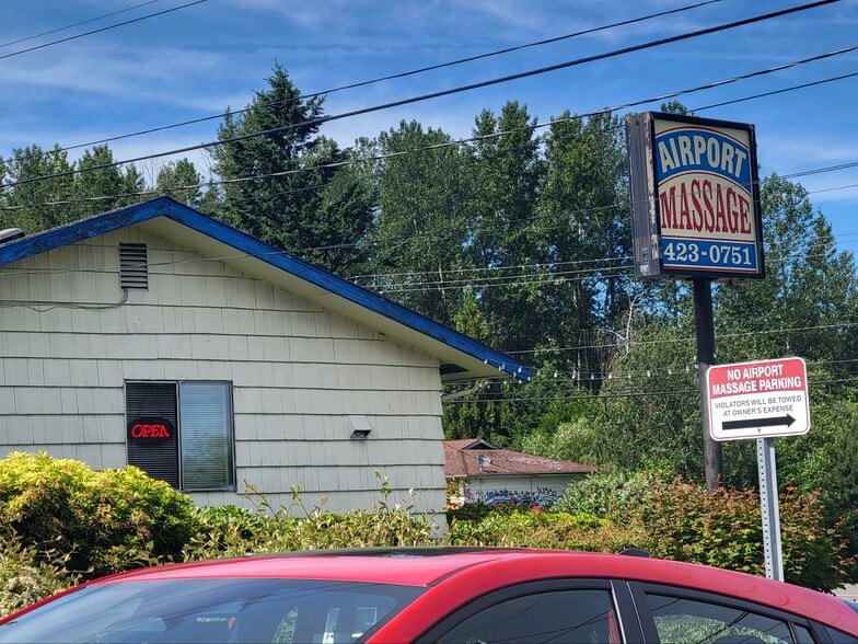 More Photos Of 11608 Airport Rd, Everett Office For Sale