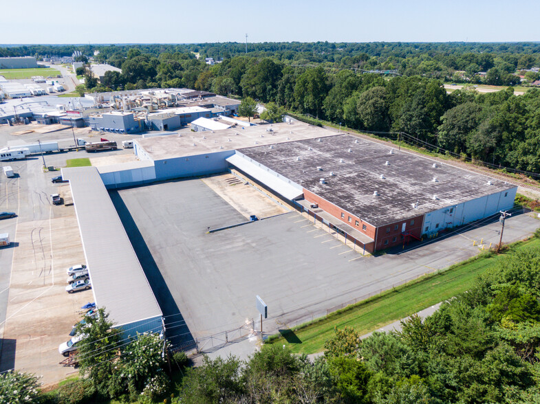 Primary Photo Of 2995 Starlight Dr, Winston-Salem Warehouse For Lease