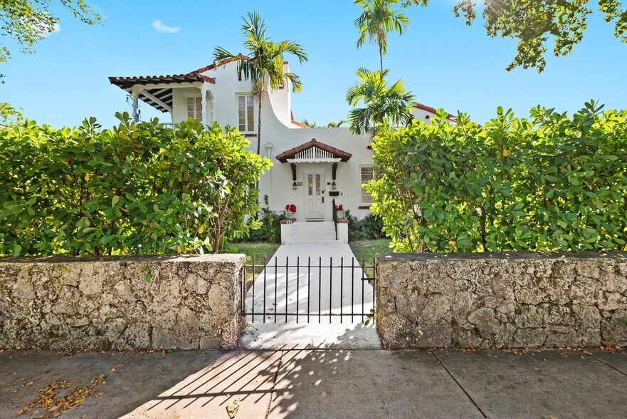 Primary Photo Of 36 Phoenetia Ave, Coral Gables Apartments For Sale