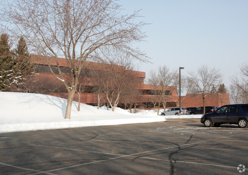 More Photos Of 12000 Portland Ave S, Burnsville Office For Lease