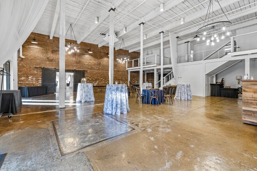 More Photos Of 600 S Broad St, Monroe Manufacturing For Lease