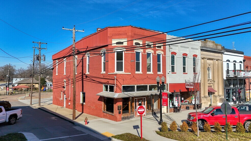More Photos Of 17 Broadway St, McKenzie Storefront For Sale