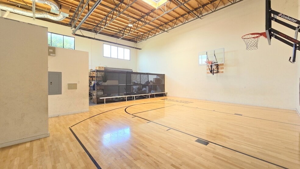 More Photos Of 1773 W San Bernardino Rd, West Covina Unknown For Lease