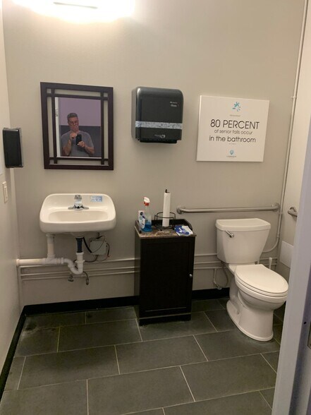 More Photos Of 7519 Pennsylvania Ave, Sarasota Office For Lease