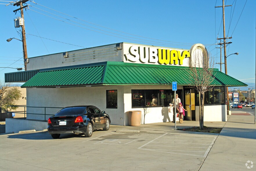 Primary Photo Of 1950 Eureka Way, Redding Fast Food For Sale