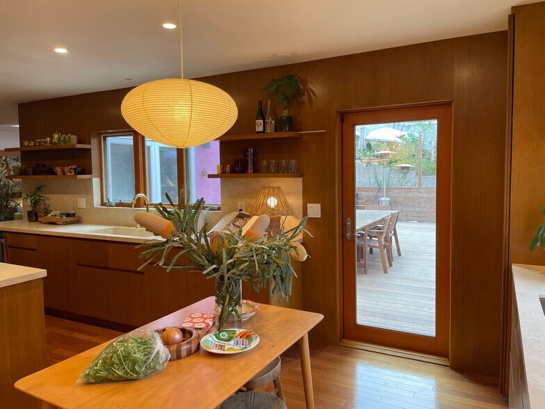 More Photos Of 1964 Vestal Ave, Los Angeles Office Residential For Sale