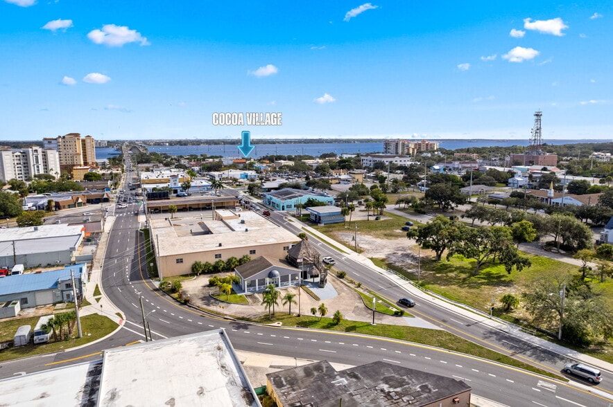 More Photos Of 340 King St, Cocoa Office For Sale